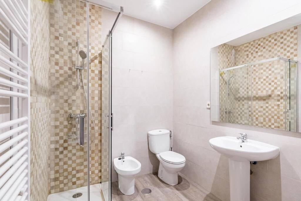 Apartamento Proximo A Gran Via Madrid Apartment Екстериор снимка